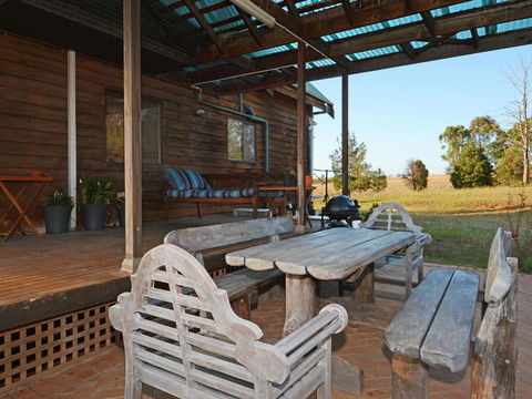 Silver Springs (4br) Cottage, With Wifi, Views, Olives And Space . Fireplace, Views, Olives And Space - Tourism Gold Coast 1