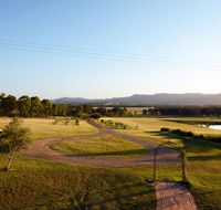 Silver Springs 4br Cottage with Wifi Views Olives and Space . Fireplace Views Olives and Space - Tourism Gold Coast