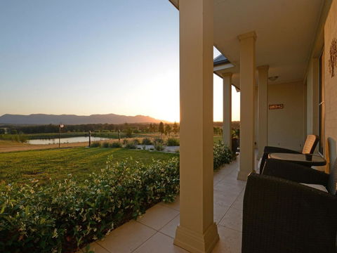 Silver Springs Estate 4br House + 6br House With Wifi, Pool. Fireplace, Views, Olives And Space - Tourism Gold Coast 1