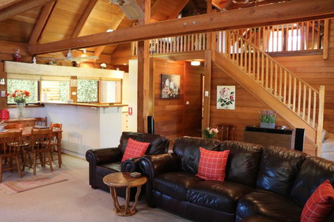 Silverpoint Accommodation - Tourism Gold Coast 2