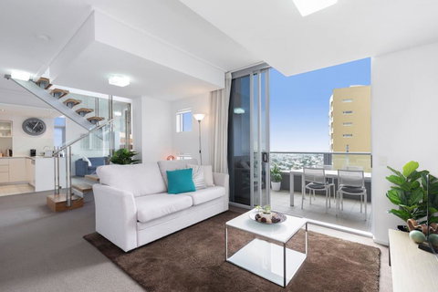 SK1 - Spotless 2BR SkyHome Long Stays Welcome - Tourism Gold Coast 3