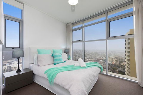 SK1 - Spotless 2BR SkyHome Long Stays Welcome - Tourism Gold Coast 1