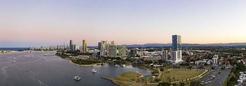 Sky Broadwater Apartments - Tourism Gold Coast 1