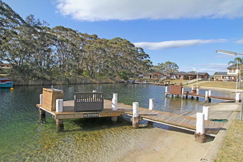 Snapper Lodge Waterfront - Tourism Gold Coast 0