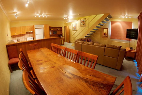 Snow Ski Apartments 41 - Tourism Gold Coast 0