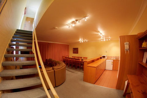 Snow Ski Apartments 41 - Tourism Gold Coast 1