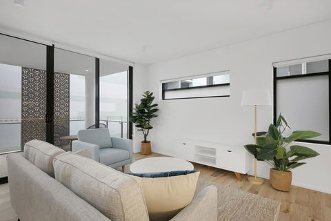 SOKO Waterfront West End - Tourism Gold Coast 1