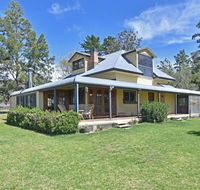 Soldiers Cottage picturebook vineyard home - Tourism Gold Coast