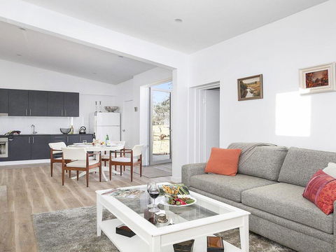 Somerton Barn - Rural Tranquility & Country Comfort - Tourism Gold Coast 1