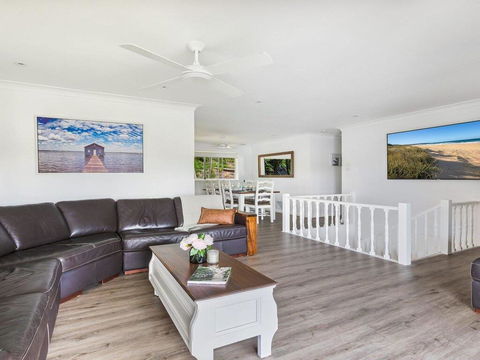Sounds By The Sea - Open Plan Living, Metres To Beach - Tourism Gold Coast 0