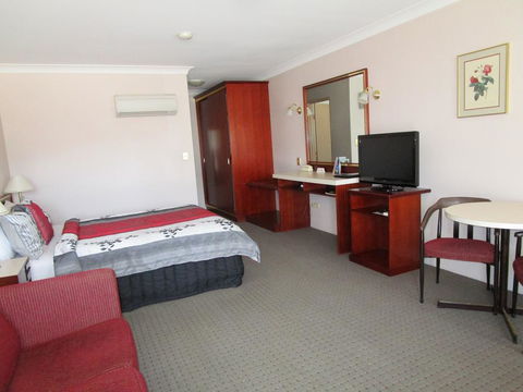 Southern Comfort Motor Inn - Tourism Gold Coast 3