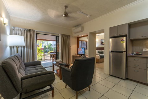 Southern Cross Atrium Apartments - Tourism Gold Coast 3
