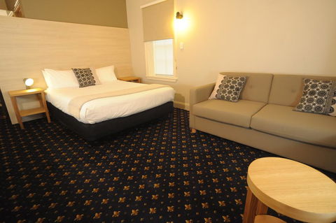 Sovereign Hill Hotel - Tourism Gold Coast 2