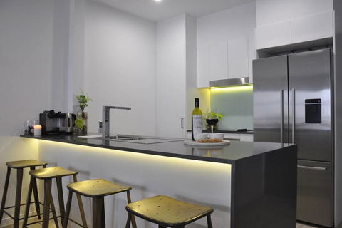 Spacious 2 Bed 2 Bath Unit - LUMA APARTMENTS - Tourism Gold Coast 2
