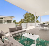 Spacious apartment with generous entertaining - Tourism Gold Coast