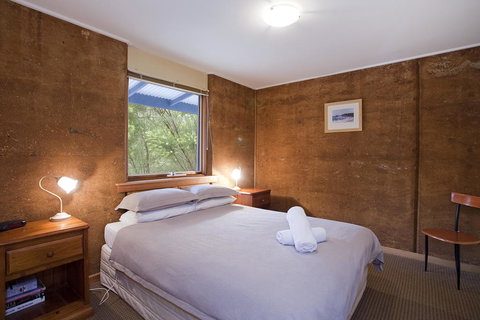 Split Point Cottages - Gold Coast 1