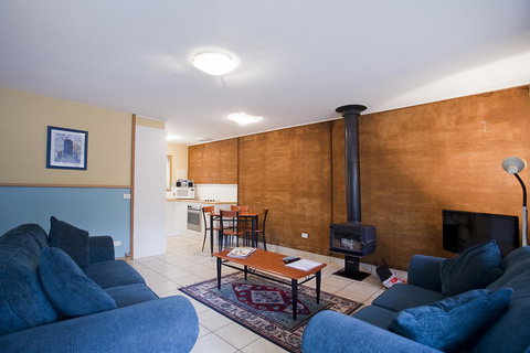 Split Point Cottages - Gold Coast 3