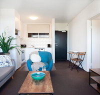 Sprawling City Views and Balcony in Cosy Apartment - Tourism Gold Coast