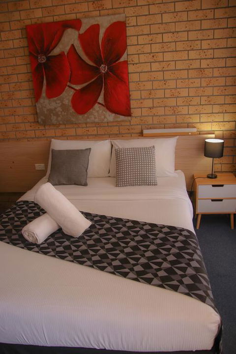 Squatters Homestead Motel - Tourism Gold Coast 3