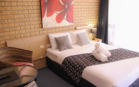 Squatters Homestead Motel - Tourism Gold Coast 1
