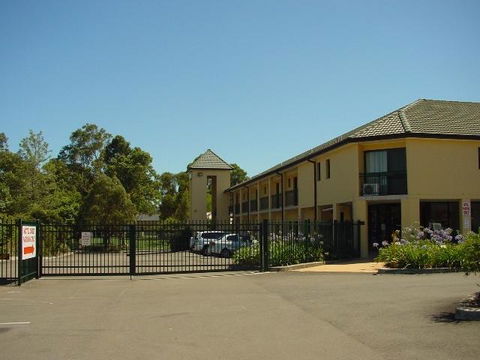 St Marys Park View Motel - Tourism Gold Coast 3