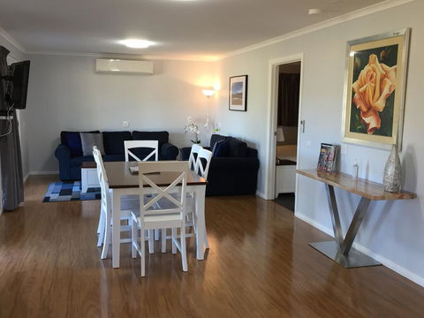 Starline Alpacas Farmstay Resort - Tourism Gold Coast 0