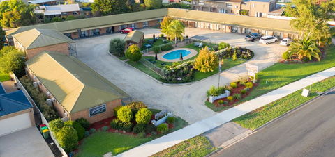 Statesman Motor Inn - Tourism Gold Coast 3