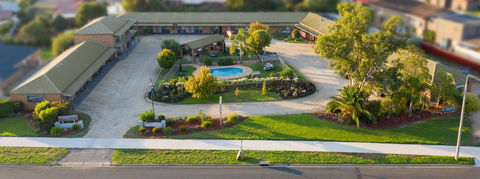 Statesman Motor Inn - Tourism Gold Coast 0