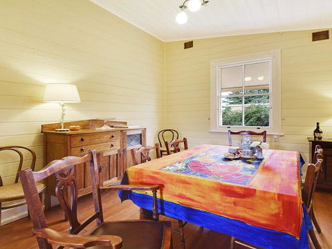 Station Masters Cottage - Classic Quaint & Nostalgia - Tourism Gold Coast 3