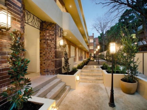 StayCentral On George - Tourism Gold Coast 0