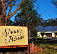 Straw House B and B - Tourism Gold Coast