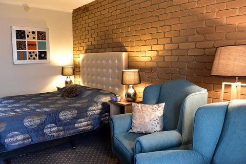 Strzelecki Motor Lodge - Tourism Gold Coast 1