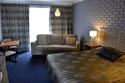Strzelecki Motor Lodge - Tourism Gold Coast 3