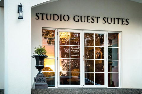 Studio Guest Suites - Tourism Gold Coast 1