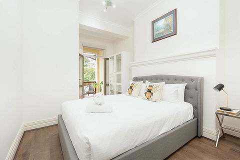 STUNNING SYDNEY HOME 3 - Tourism Gold Coast 2