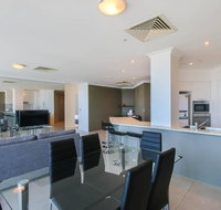 Stylish 3 Bedroom Apartment In Goldcoast - Tourism Gold Coast