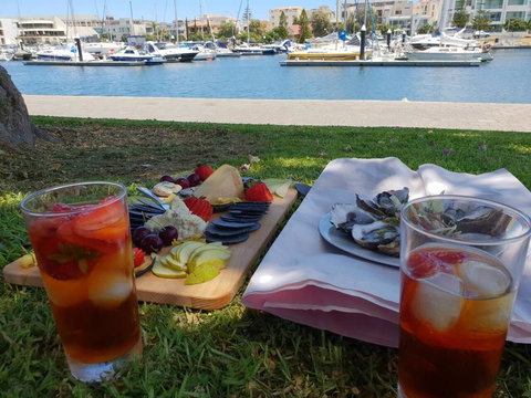 Stylish Comfortable 2 Bdrm Glenelg North - Tourism Gold Coast 1