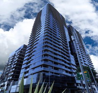 Stylist 2 Bedrooms Apartment with Pool/GYM/Parking - Tourism Gold Coast