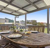 Summer Breeze - clean and simple 200m to beach - Tourism Gold Coast