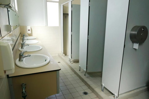 Sundancer Backpackers Hostel - Tourism Gold Coast 3