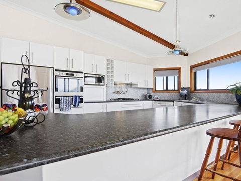 SunRay On Orama - Spacious With Great Views - Tourism Gold Coast 1