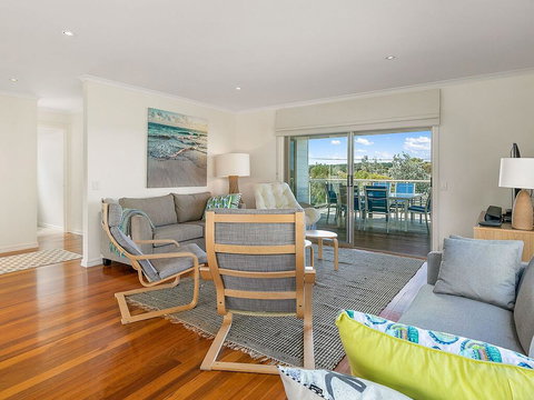 Sunrise At Smiths Beach - Tourism Gold Coast 1