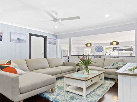 Sunset Beach - Situated Between Two Beaches And A Lake - Tourism Gold Coast 0