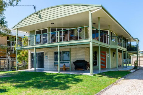 Sunsets From Your Front Patio - Sylvan Beach Esp, Bellara - Tourism Gold Coast 0
