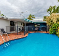 Sunyata Beach House - Rainbow Beach Beachside escape with a pool pet friendly and Wi-Fi - Tourism Gold Coast