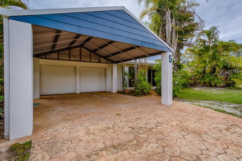 Sunyata Beach House - Rainbow Beach, Beachside Escape With A Pool, Pet Friendly And Wi-Fi - Tourism Gold Coast 3