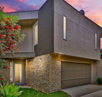 SURF Side SECRET INVERLOCH - Tourism Gold Coast