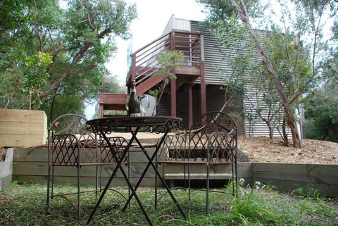 SURF Side SECRET INVERLOCH - Tourism Gold Coast 3