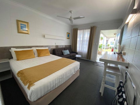 Surf Street Motel - Tourism Gold Coast 1
