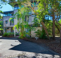 Surfside Beach House 17 - Rainbow Shores Swimming pool 2 minute walk to beach air conditioning relax here - Tourism Gold Coast